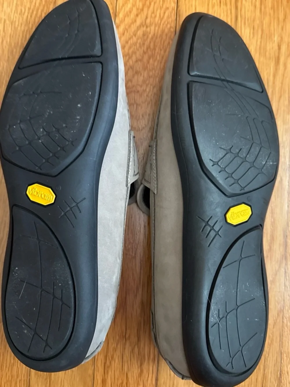 Brooks Brothers Men's Grey Suede Penny Loafers size 11 with Vibram Outsoles